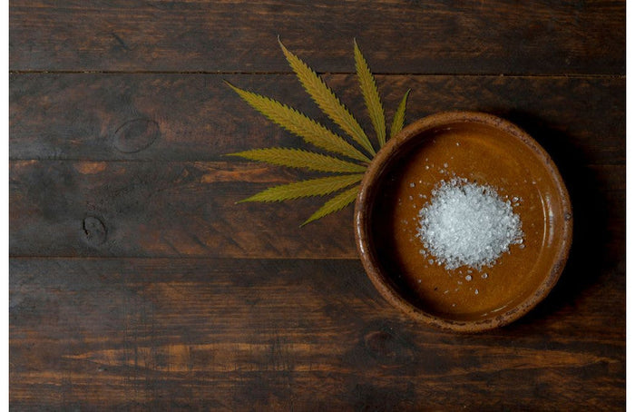 Isolate de CBD : comment utiliser les cristaux de Cannabidiol ?